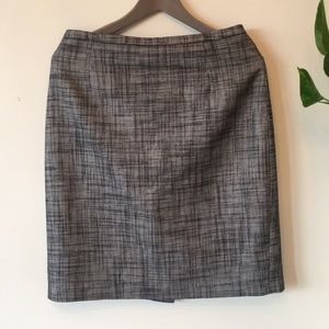 Grey Pencil skirt with woven texture